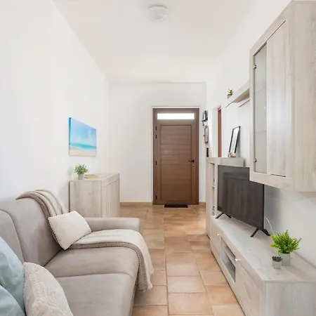 Costa Ovest 2 Apartment *