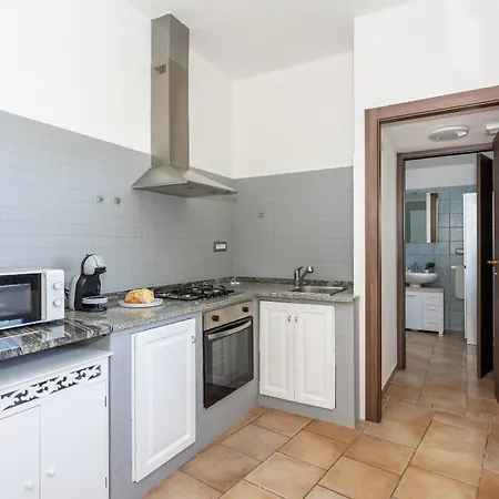 Costa Ovest 2 公寓 Nurachi