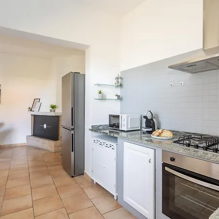 Apartment Costa Ovest 2 *