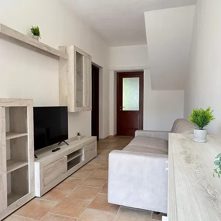 Apartment Costa Ovest 2 *